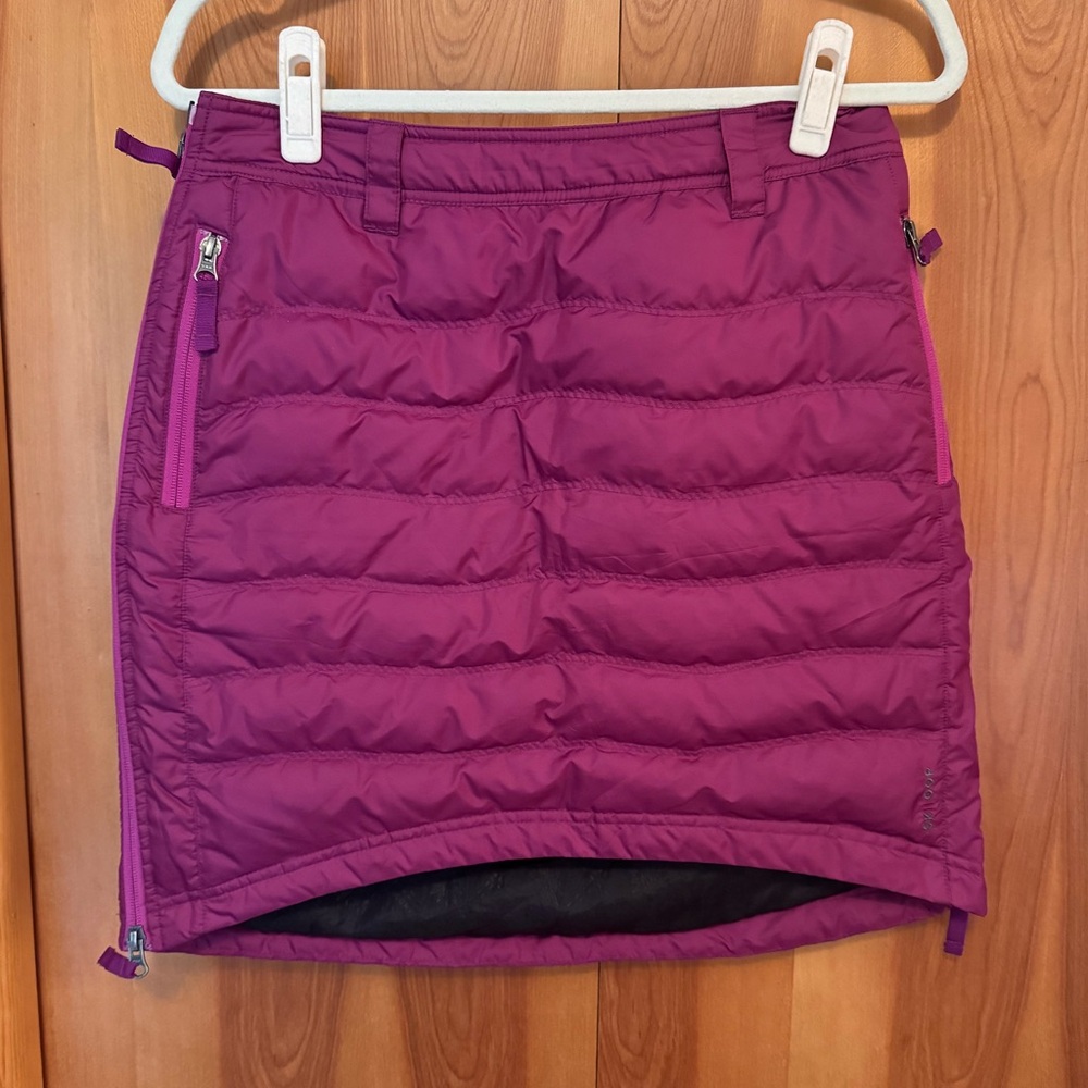 Skhoop Short Down Skirt, Like new. Fuchsia , Size Medium
